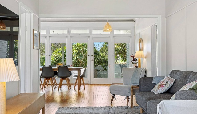 Narooma Lighthouse Cottage - 74 Princes Highway Narooma
