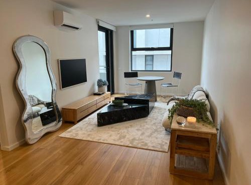 NEW BOUTIQUE 1bd Apt