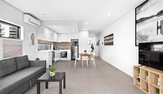 New Modern 2BR 2baths Apt in Homebush Sleeps 6