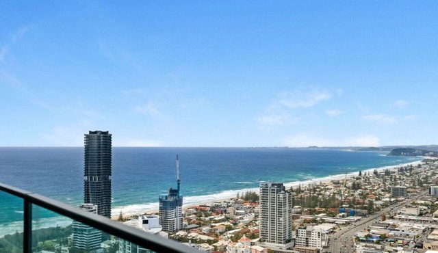 OceanandRiver View 2 BDR Apartment next to GC Casino