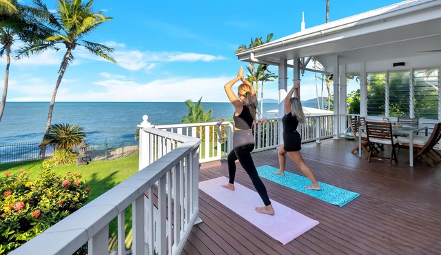 Oceans Edge- Absolute beachfront with pool