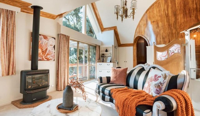 Olinda Enchanted Tower Spa Gas Log Fire and Netflix