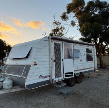 Onsite Caravan CDawn