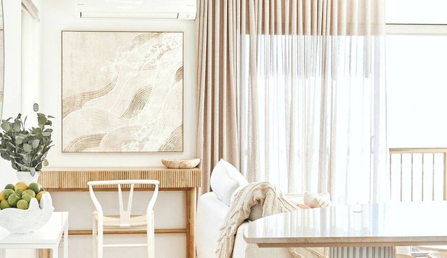 Pacific Breeze 6 - Absolute Beachfront - Min. 2 Night Stays & Linen Provided!