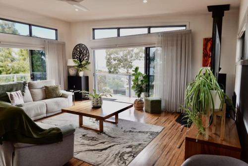 Paradise - Spacious, Ocean Views, Outdoor Living