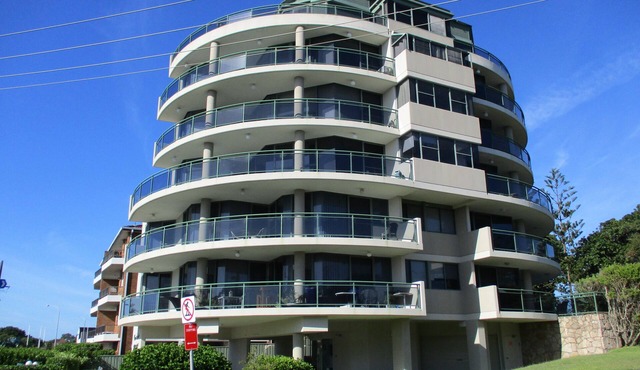 PARKSIDE MARINA - UNIT 3 - CENTRAL LOCATION