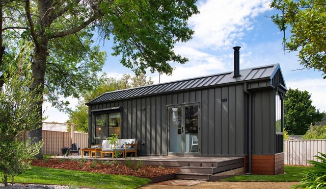 Piccola Blu Tiny House in Hepburn
