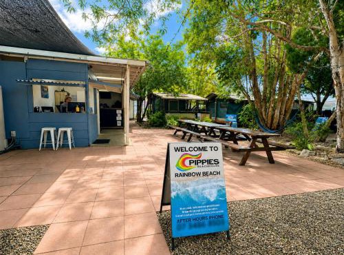 Pippies Beachhouse Backpackers