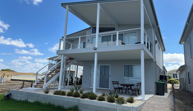 Pleasant View Too- 5 bedrooms! Off peak special!