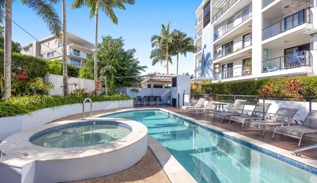 Poolside 3-Bed Retreat Near Kings Beach