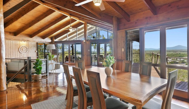 Rainforest Treehouse Sanctuary - with ocean views