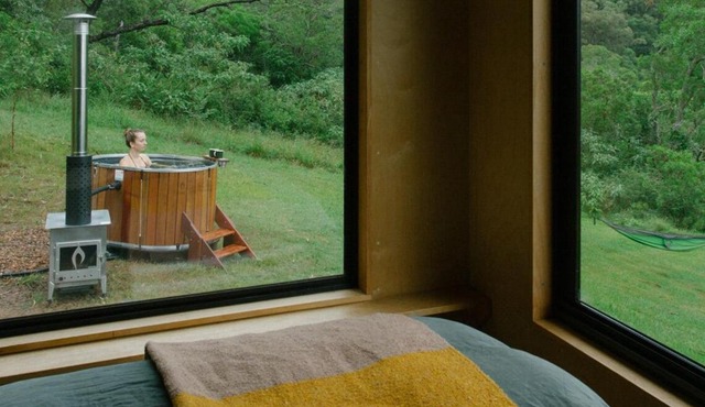Remote Off-Grid Cabin Hidden in Nature - Hot Tub - Tibor