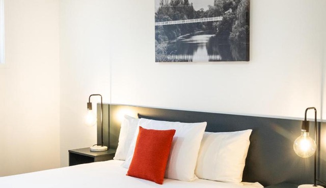 River Motel