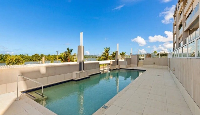 Riverside Luxe Penthouse Escape