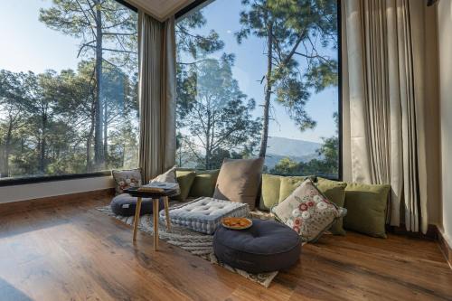 SaffronStays Nirvana- Majestic Suites in Mukteshwar