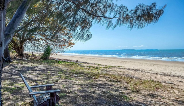 Saunders Beach Shack