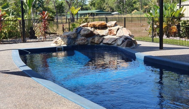 Seabreeze @ Dundee Beach with large inground pool