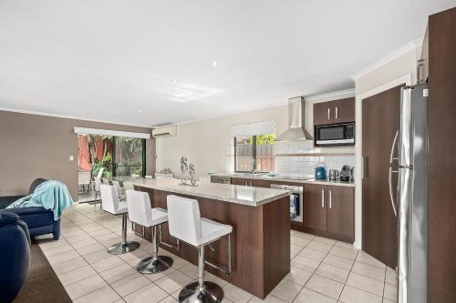 Seacret Oasis - Aldinga Beach - C21 SouthCoast Holidays