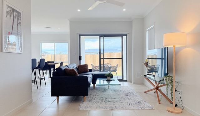 Serene Escape 4BR & 2.5Bath Retreat in Rochedale