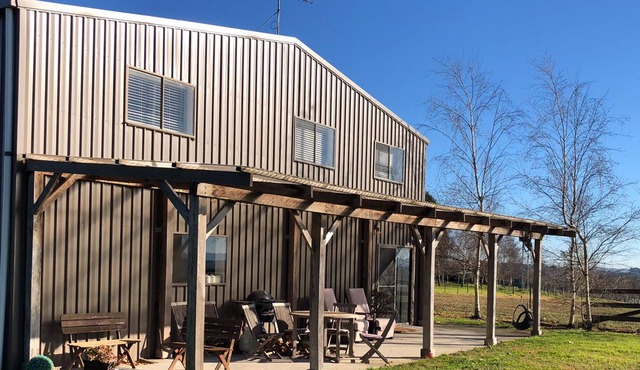 Shed 85 - peace and privacy - pet friendly