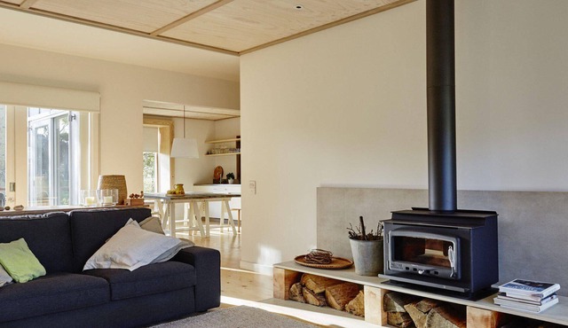 Shoreham Beach Shack - Classic Renovated Shack