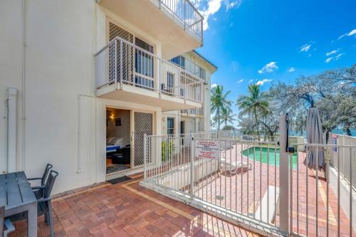 Shoreline Apartments - Unit 9b