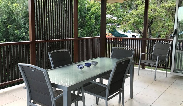 Sinclair - Rainbow Beach. Modern Beach House Close to Everything