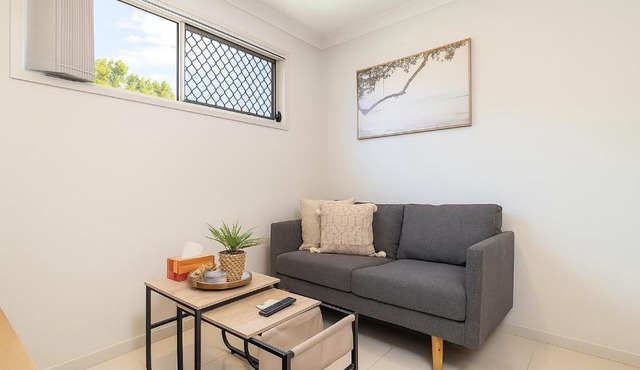 Smart Suites Self Check-in Apartments - W Freney