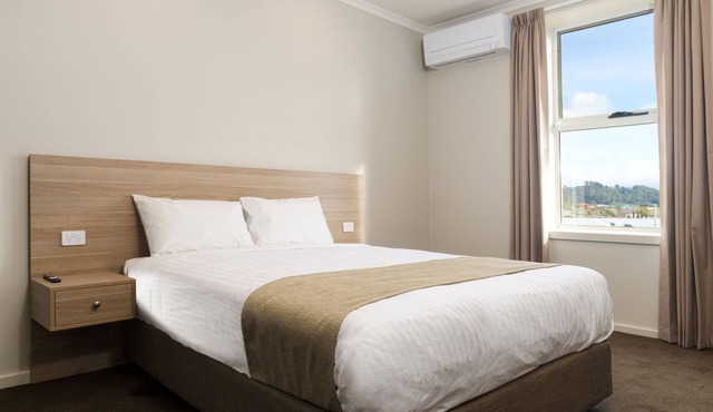 Somerset Hotel