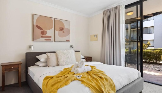 South Perth Garden Apartment Free Parking