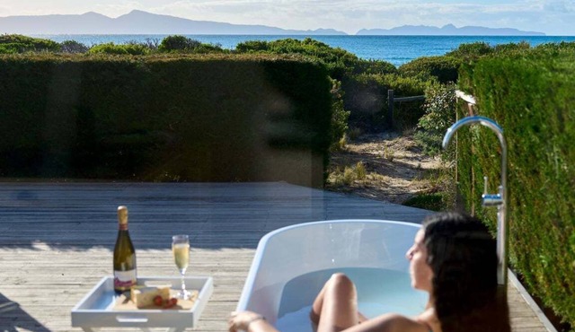 Southerlys Beach House - Freycinet Holiday Houses