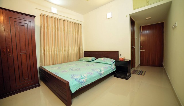 Spacious 3 Bed APt. up for rent