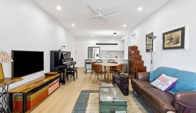 Spacious 3-Bed Clayfield House with Patio and BBQ