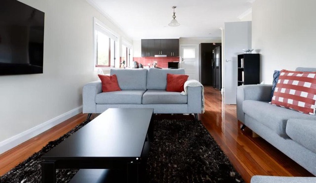 Spacious 3-Bed Mins from City Centre