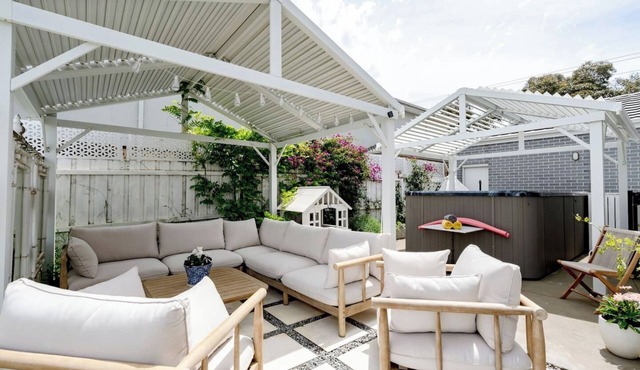 Spacious Hamptons-style home with plunge pool in St Leonards
