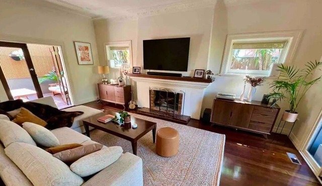 Spacious renovated Art Deco house