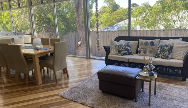 Spectacular Eagle Bay beachside home