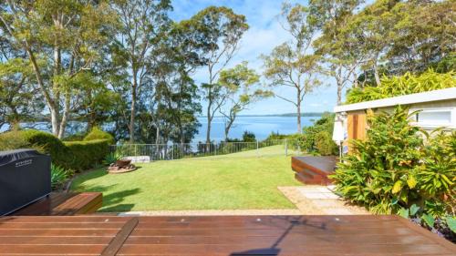Stargazer Cottage Waterfront Reserve by Book Jervis Bay