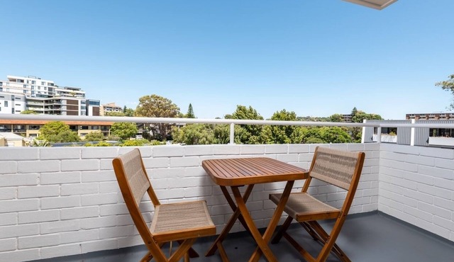 Stirling Breeze – One Bedroom Apartment Near Beach & Transport