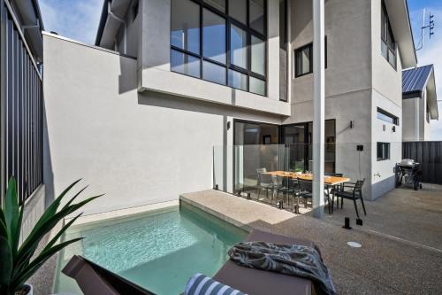 Stone River Villa 3 - Relaxed Stay - Heated Pool