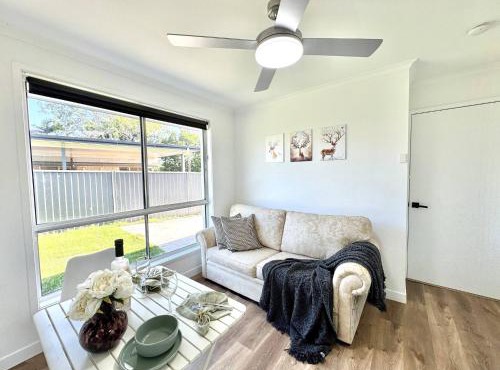 Studio in Belmont | Easy to City & Airport