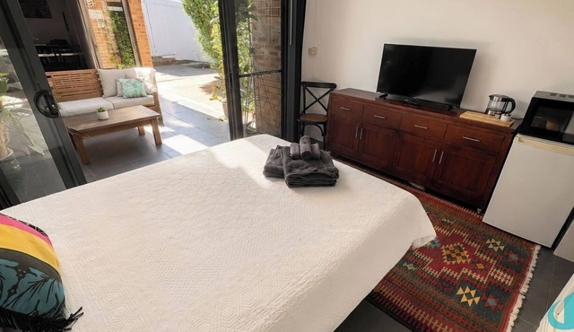 Studio Lizzie Private Newcastle Studio Retreat