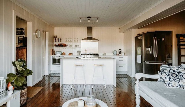 Stunning Cabin with Fireplace Perfect for a Weekend Getaway from Brisbane