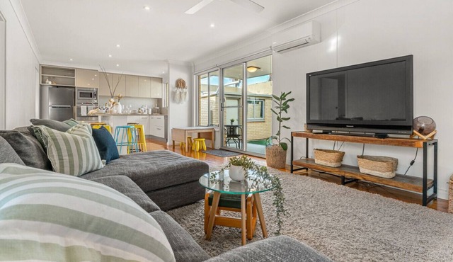 Sun & Salt West Beach - Family Beachside Comfort