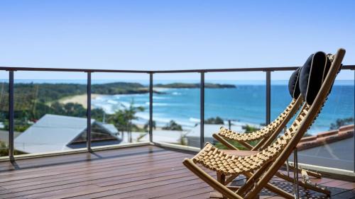 Sundecks Beachside Escape - Luxury at Emerald