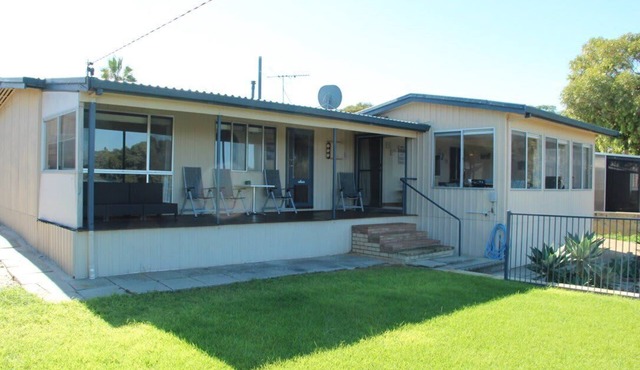 The Beach Shack - OCEAN VIEWS, CLOSE TO THE BEACH
