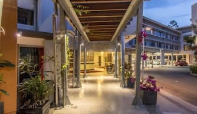 The Colmslie Hotel