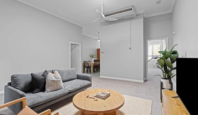 The Hunter Hideaway - Steps to Dining & CBD in Newcastle