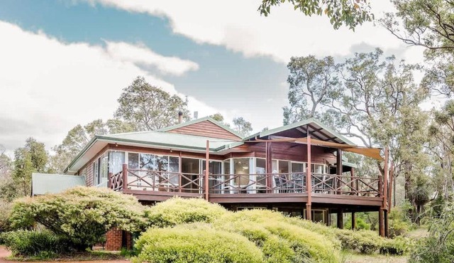 The Nest - Tranquil Bush Retreat near Dunsborough