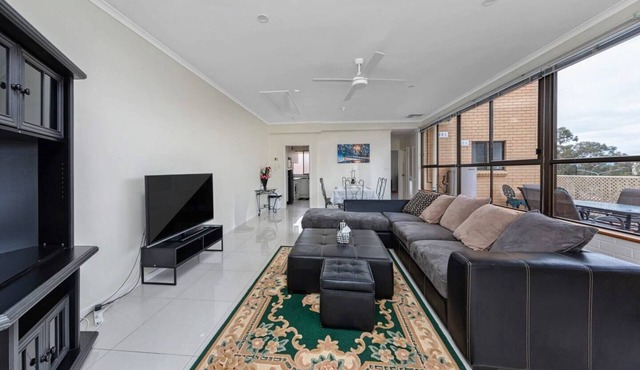 The Perfect Base Camp to Explore Canberra and Surrounds